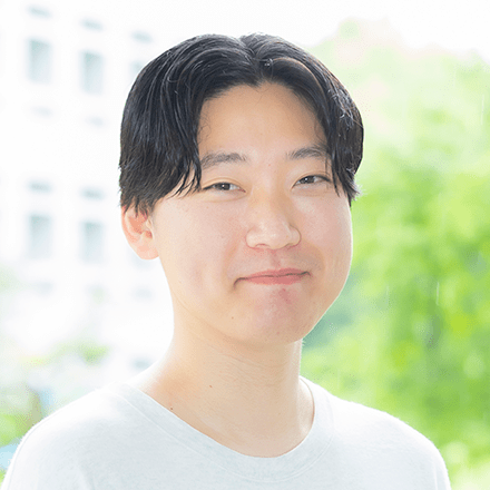 花井助教の顔写真