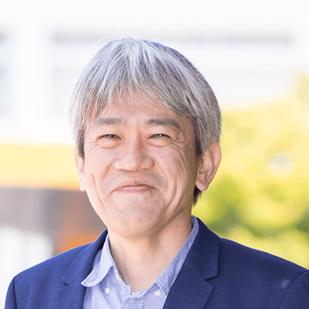 岡村教授の顔写真