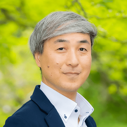 松井准教授の顔写真