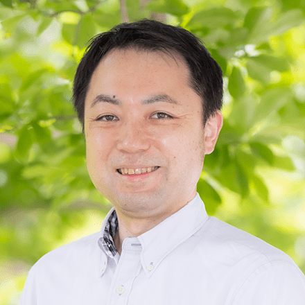 塚崎教授の顔写真