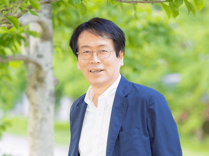 石田 靖雅准教授の写真