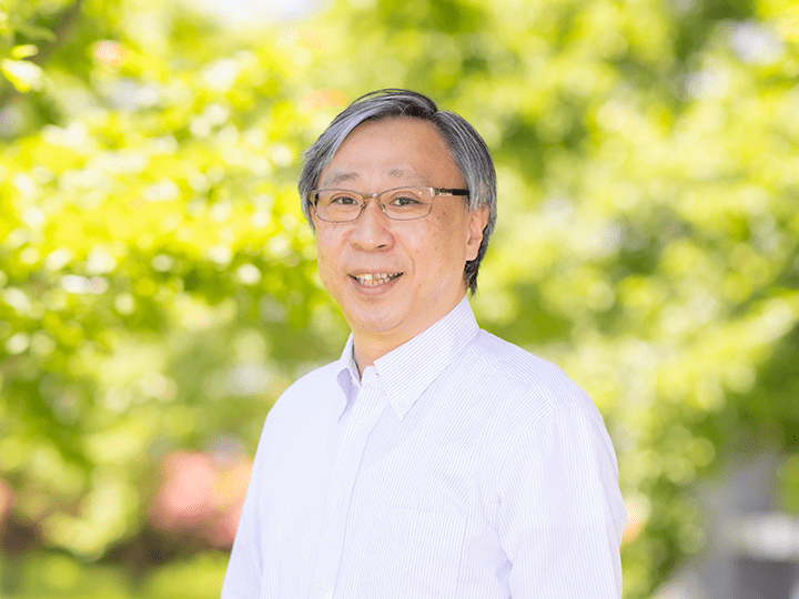 梅田 教授の写真