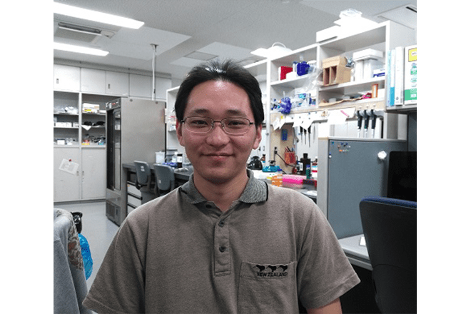 バイオサイエンス研究科遺伝子発現制御研究室の 芦森 温茂 さん(博士後期課程2年)が「第23回日本時間生物学会学術大会」において「優秀ポスター賞」と「International Symposium on Biological Rhythms」において「ポスター賞」を受賞